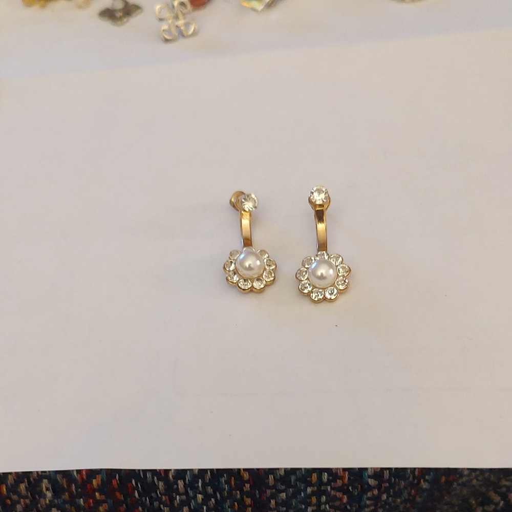Gold Pearl Flower Drop Earrings – Classic Women's Jewelry